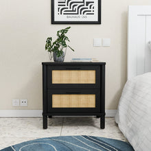טען את התמונה לגלריה , שידת לילה בשילוב מגירות בסגנון ראטן צבע שחור