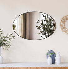 טען את התמונה לגלריה , מראה מעוצבת אובלית מודרנית ויוקרתית לרוחב