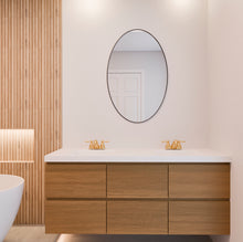 טען את התמונה לגלריה , מראה מעוצבת אובלית מודרנית ויוקרתית