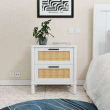 טען את התמונה לגלריה , שידת לילה בשילוב מגירות בסגנון ראטן צבע לבן