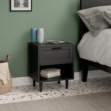 טען את התמונה לגלריה , שידת לילה מודרנית המשלבת מגירה ומדף בצבע שחור