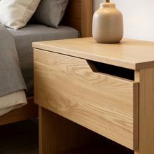 טען את התמונה לגלריה , שידת לילה קומפקטית עם מגירה לאחסון ותא אחסון פתוח - במגוון צבעים