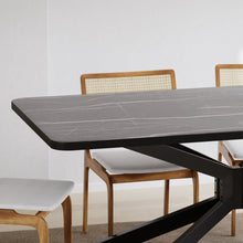 טען את התמונה לגלריה , שולחן פינת אוכל בגימור בטון ורגלי מתכת מושחרות ססגוניות וחזקות