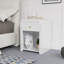 טען את התמונה לגלריה , שידת לילה מעוצבת בגימור יוקרתי לבן