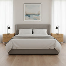 טען את התמונה לגלריה , זוג שידות יוקרתיות עם 2 מגירות רחבות בצבע אלון