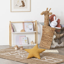 טען את התמונה לגלריה , יחידת מדפים מעץ לחדר הילדים בצורת בית משלבת 2 מדפים