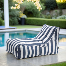 טען את התמונה לגלריה , ספת לאונג׳ר יוקרתית רכה ומכרבלת לחצר ולמרפסת בכחול לבן