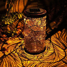 טען את התמונה לגלריה , תאורה סולארית מנירוסטה המשלבת חיתוך צורני היוצר תאורה מיוחדת