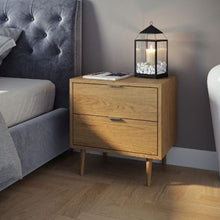 טען את התמונה לגלריה , זוג שידות לילה מודרניות ואלגנטיות בצבע אלון