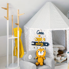 טען את התמונה לגלריה , מתלה מעילים לחדר ילדים מעץ במבוק