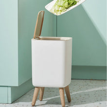 טען את התמונה לגלריה , פח מרובע 10 ליטר משלב מנגנון פתיחה ייחודי לחדרי הבית והמטבח