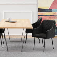 טען את התמונה לגלריה , כורסת קטיפה מרופדת ובדוגמת מעוינים