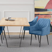 טען את התמונה לגלריה , כורסת קטיפה מרופדת ובדוגמת מעוינים טורקיז