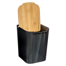 טען את התמונה לגלריה , פח אשפה 5 ליטר מכסה במבוק מעוצב ב-2 צבעים לבחירה