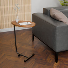 טען את התמונה לגלריה , שולחן צד בצבע אגוז