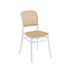 טען את התמונה לגלריה , כיסא לבן דמוי ראטן - מבט מהצד