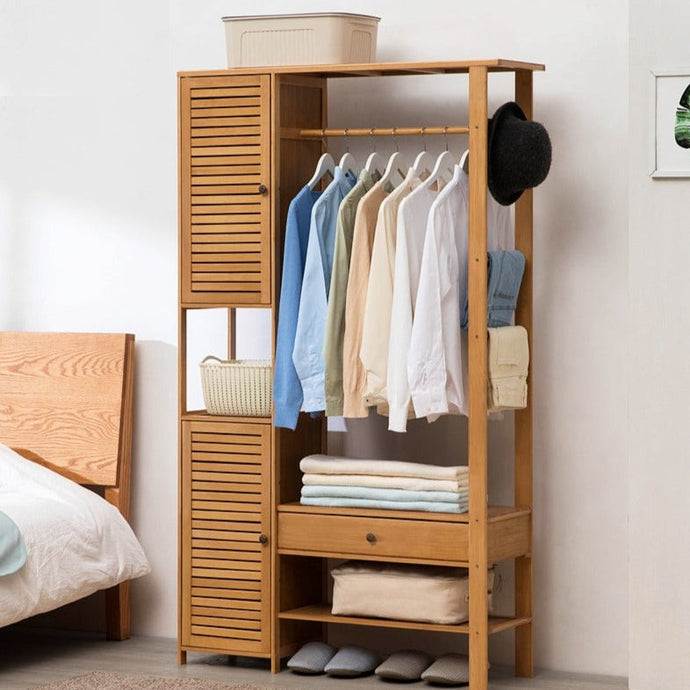 יחידת כניסה במבוק – פתרון אחסון חכם לדירות קטנות