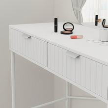 טען את התמונה לגלריה , שידת איפור אלגנטית משולבת מראה בגוון לבן רך מבט מקרוב
