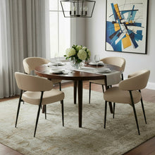 טען את התמונה לגלריה , רביעית כיסאות פינת אוכל עם משענת בגימור דמוי עור יוקרתי צבע בז&#39;
