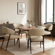 טען את התמונה לגלריה , רביעית כיסאות פינת אוכל עם משענת בגימור דמוי עור יוקרתי בז&#39;
