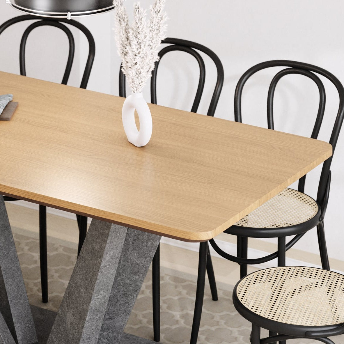 שולחן פינת אוכל מודרנית בגוון אלון ורגליים בצבע בטון ב-2 גדלים לבחירה