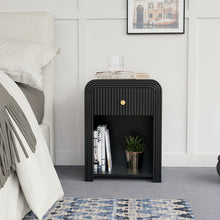 טען את התמונה לגלריה , שידת לילה מעוצבת בגימור יוקרתי צבע שחור
