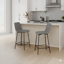 טען את התמונה לגלריה , כיסא בר מרופד ורך באפור
