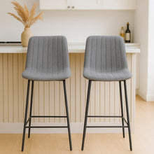 טען את התמונה לגלריה , כיסא בר מרופד ורך באפור
