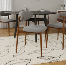 טען את התמונה לגלריה , כיסא פינת אוכל מעוצב בצבע אפור
