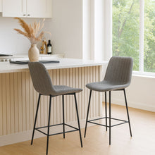 טען את התמונה לגלריה , כיסא בר מרופד ורך באפור
